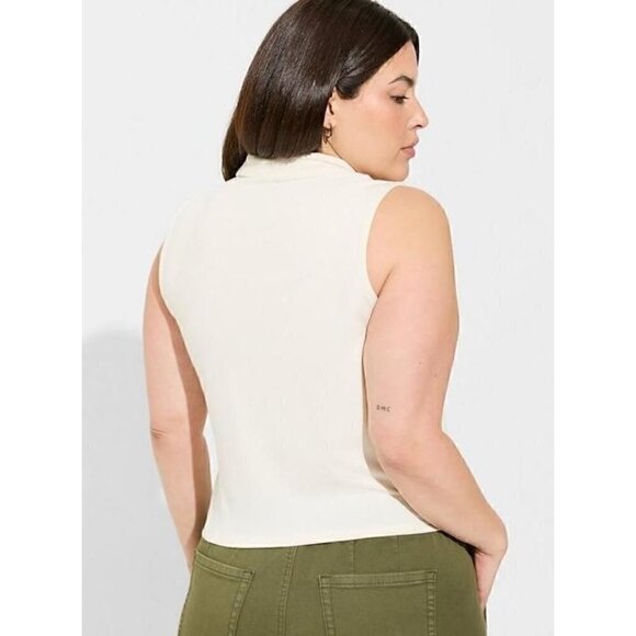 Women's Torrid Plus Size 5, 5X, 28 Cream Ribbed V-neck Sleeveless Top, Shirt - Picture 2 of 10